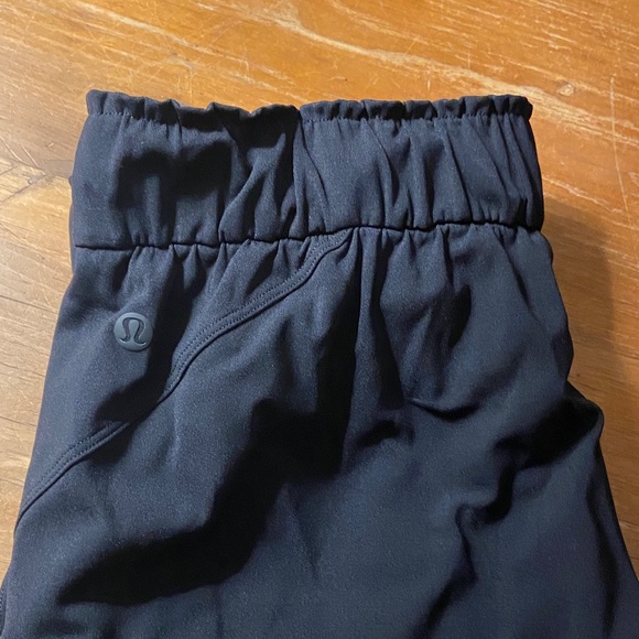 Lululemon joggers - Picture 2 of 3